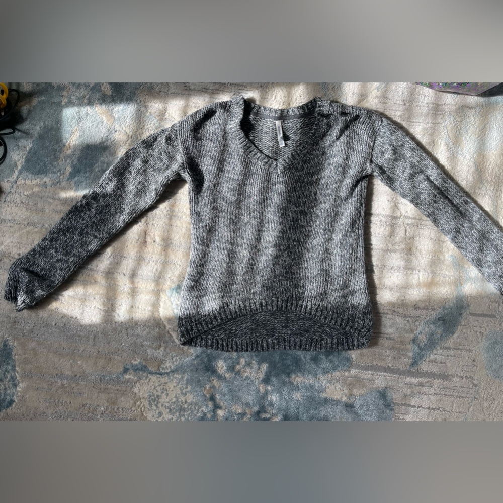 Grey Aeropostale sweater